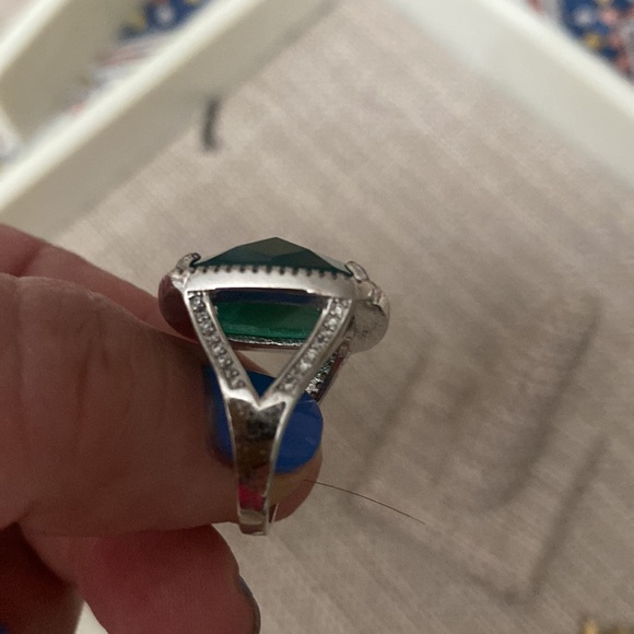 Emerald Ring Costume Jewelry with small diamonds. - Picture 3 of 4